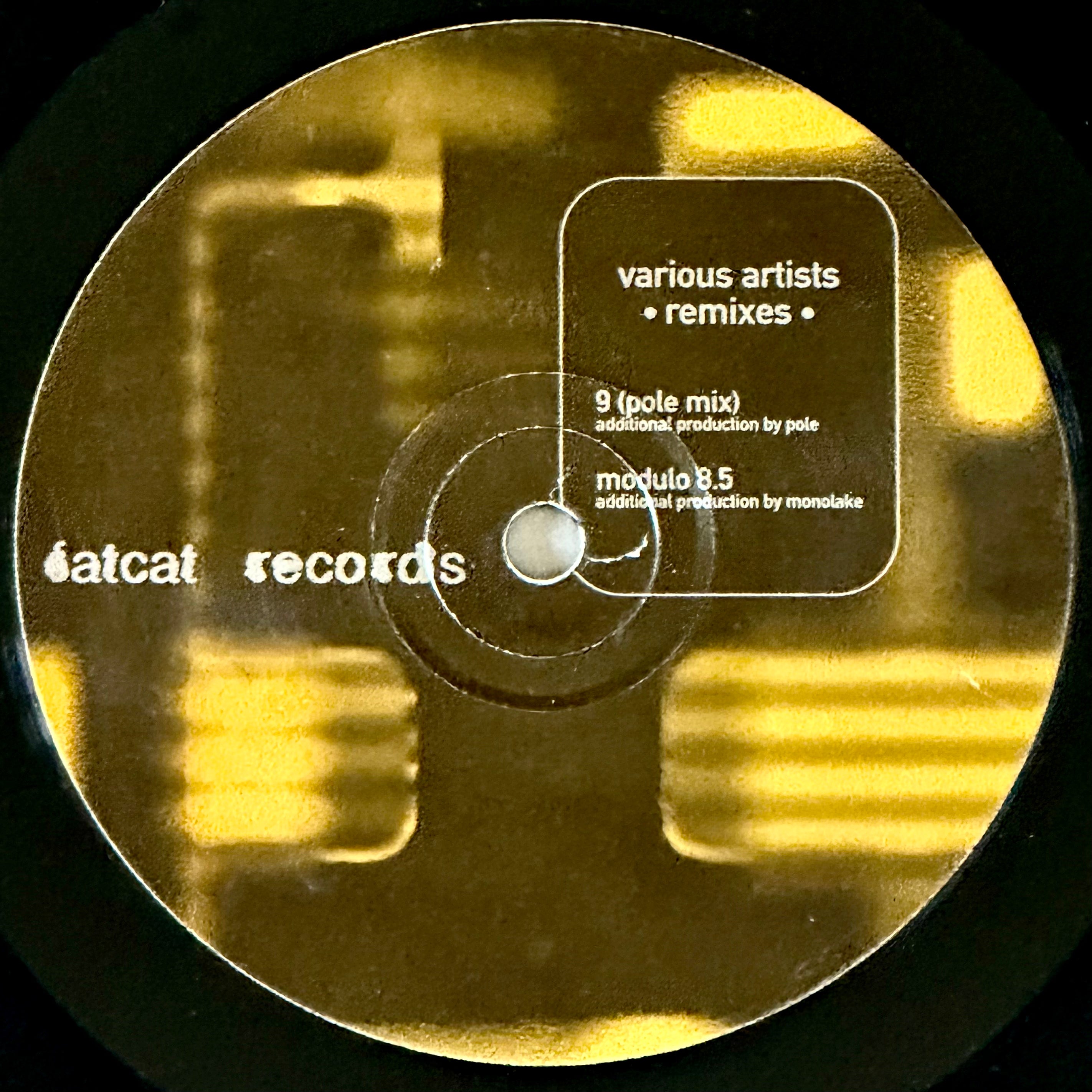 Various Artists(Autechre,Funkstörung,Pole,Monolake) – Remixes / FatCat Records – 12FAT008 (USED/VINYL)